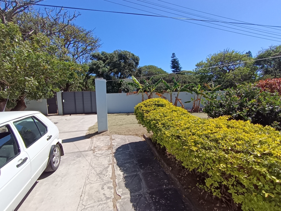 7 Bedroom Property for Sale in Gonubie Eastern Cape